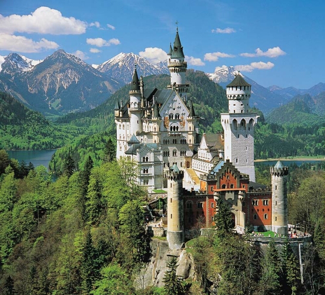 zamok neuschwanstein germanija